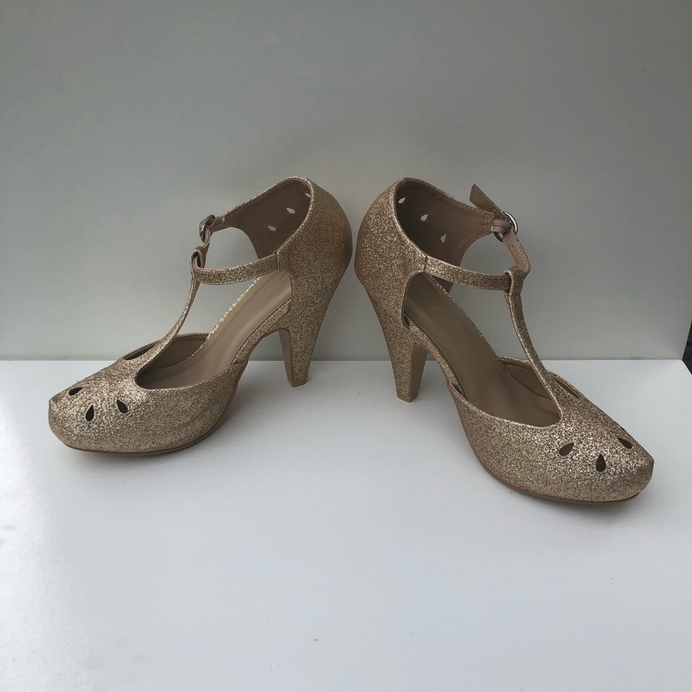Women’s Sandal Strap Heels